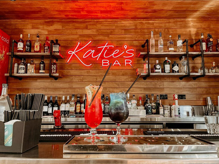 Katies-Bar-3