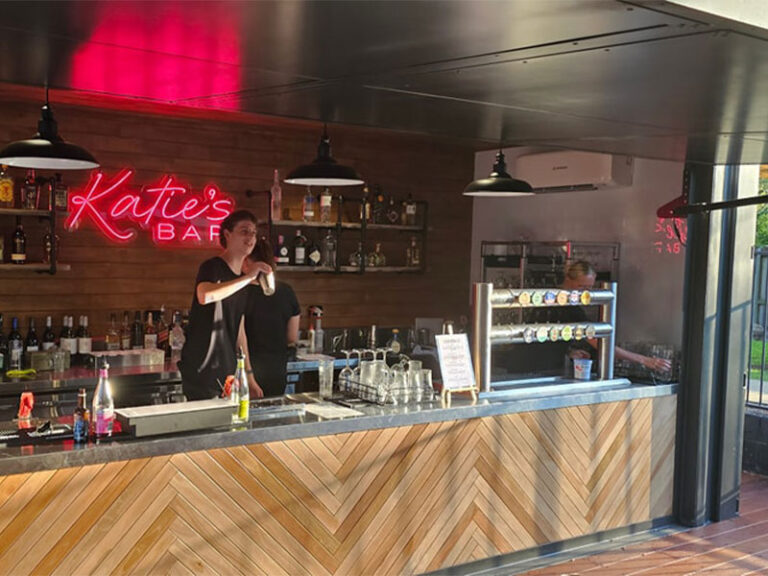 Katies-Bar